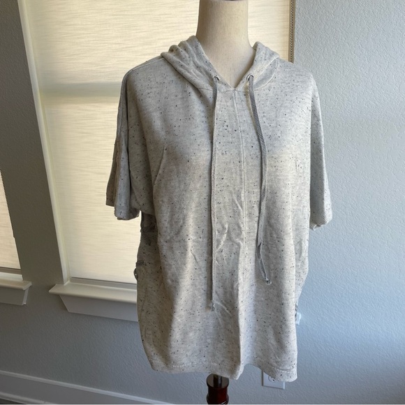 CAbi Short Sleeve Pull-Over Speckled Hoodie Sweater Style 3473 Size Small - Picture 2 of 11